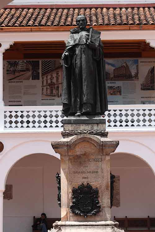 Fray Cristóbal estatua