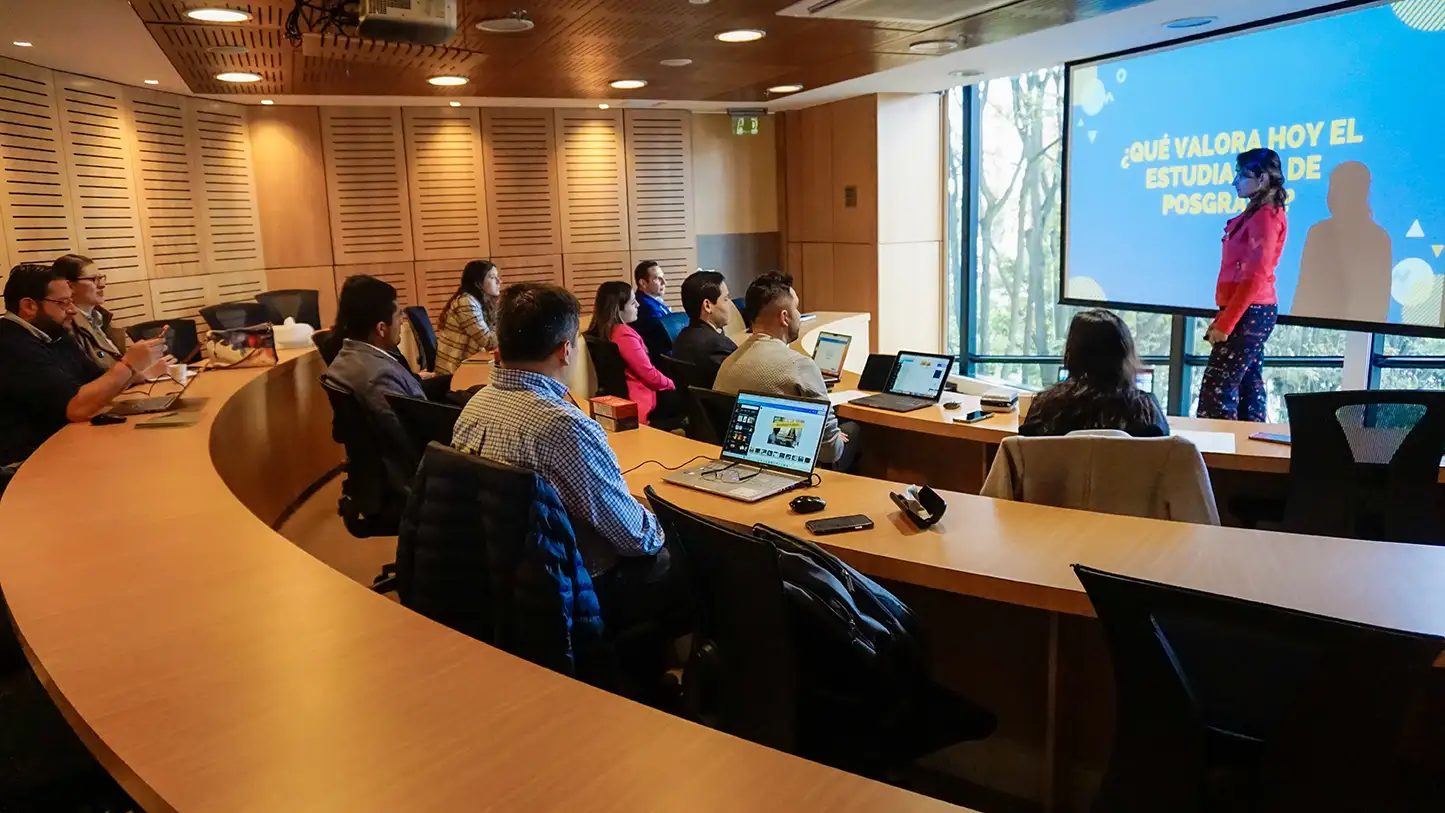 Maestría en Gestión Estratégica de la Información e Innovación Digital - Galería 01