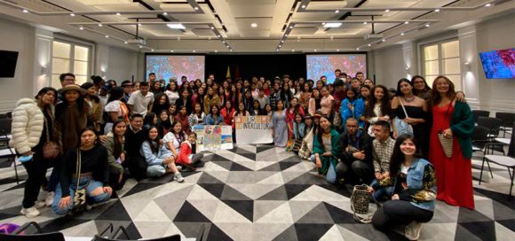 FOTO BIENVENIDA UR INTERCULTURAL 2022 2