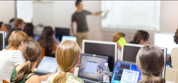 Tareas universitarias dejan en jaque a poblaciones vulnerables