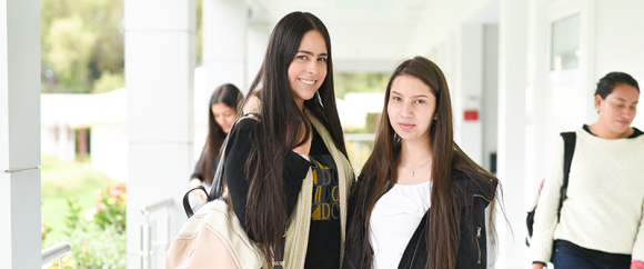 ¡Aún puedes vivir una experiencia global en 2024 a través de un intercambio o doble titulación!