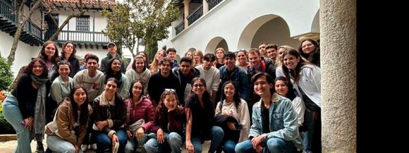 ¡Haz parte de UR Mentor en 2025-1!